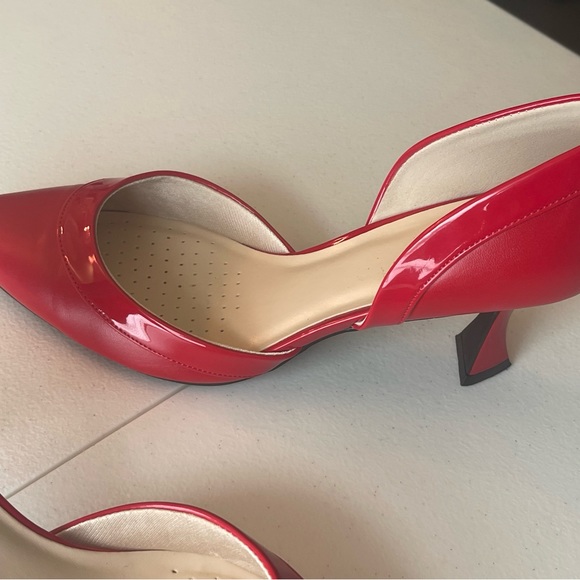 JENN ARDOR Red with Patent Leather trim Women's Pumps Low kitten Heel Pumps Sz 9 - Picture 3 of 16